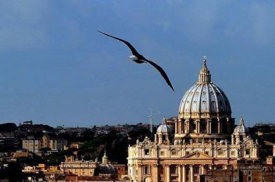 Primer d�a de sede vacante en el Vaticano