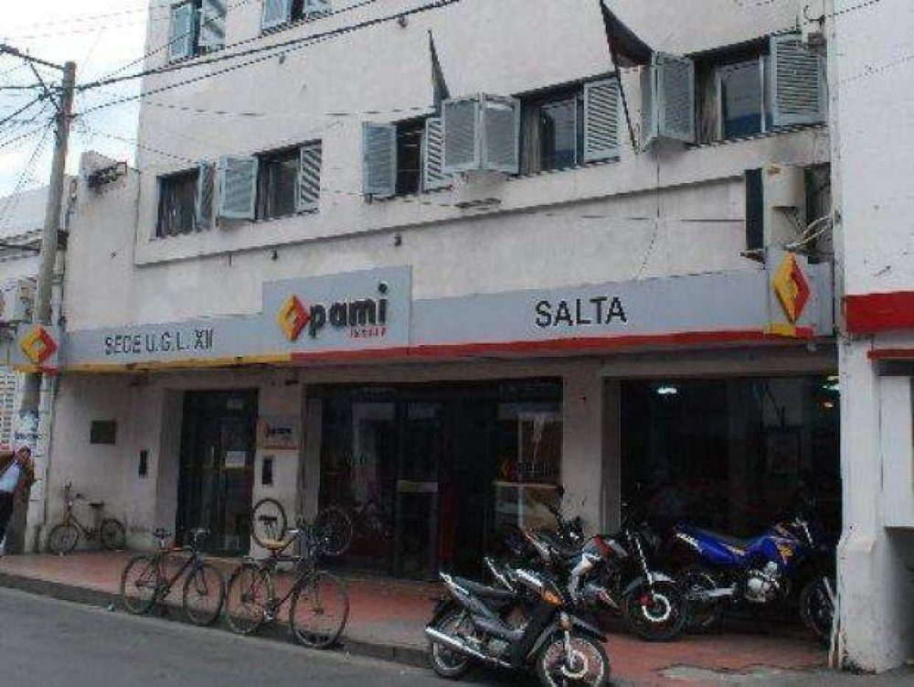 Una jubilada reclama cobertura al Pami