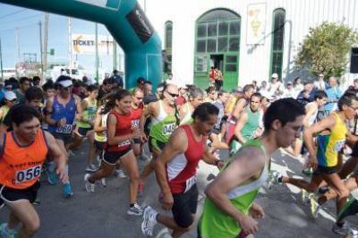 Se disputa la cuarta edici�n de la Corrida �94� Aniversario de Gimnasia y Esgrima�