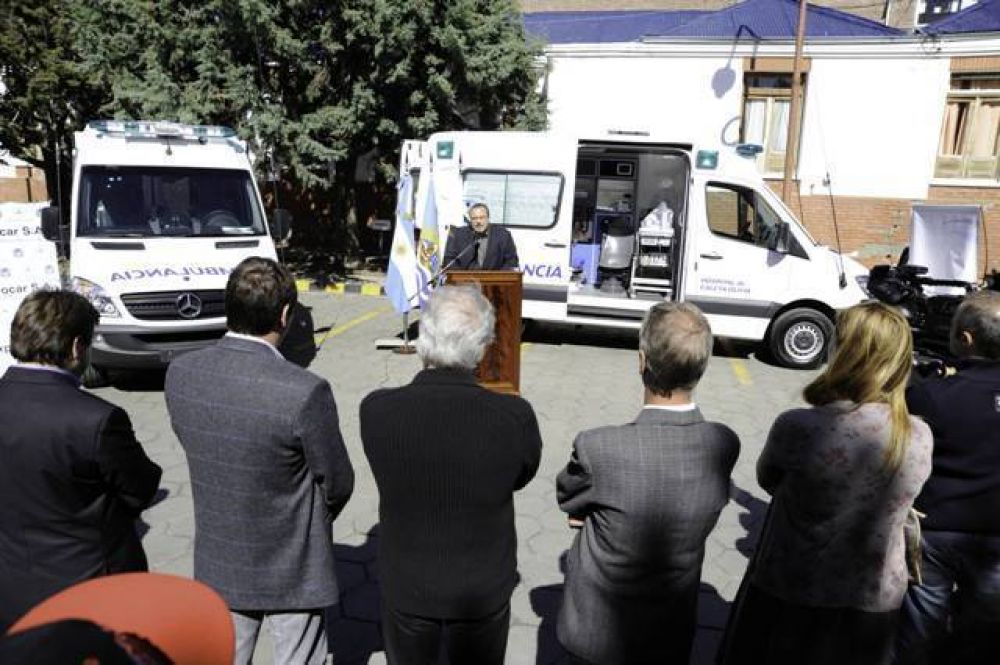 Entrega de ambulancias