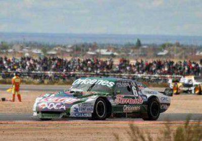 Camilo al top ten, Manu al pelot�n 