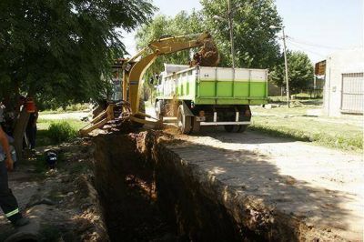 Contin�an las obras de pavimentaci�n y bacheo en el distrito