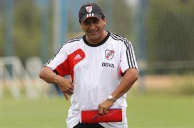River expone la cima ante San Lorenzo en un cl�sico con historias