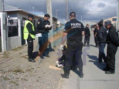 Un ladr�n detenido tras violento asalto a una despensaUn ladr�n detenido tras violento asalto a una despensa