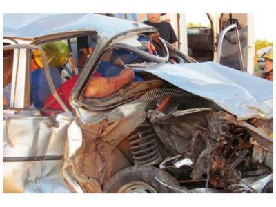 Violenta colisi�n frontal provoc� la muerte de dos personas