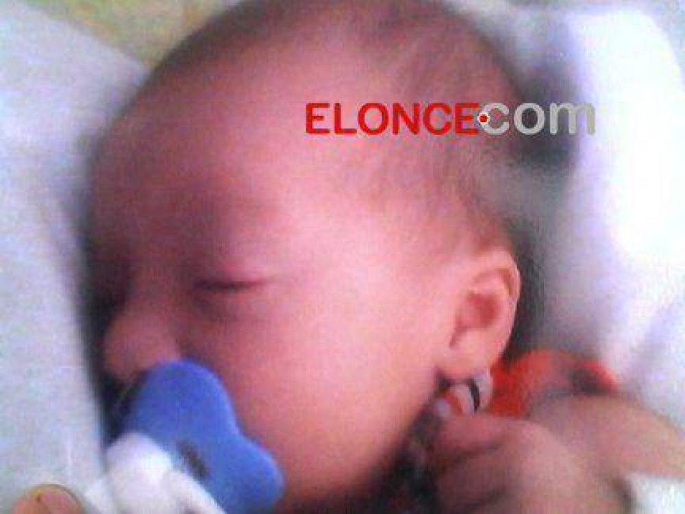 Daian tiene 42 d�as y est� internado: la madre pide ayuda para poder llevarlo a su casa 