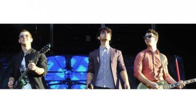 Los Jonas Brothers, a pedir de los j�venes