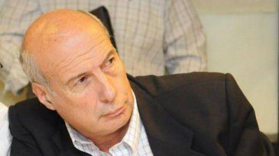 �Que deje de hablar de herencia. Es hora de demostrar que es capaz�, dijo D�mina