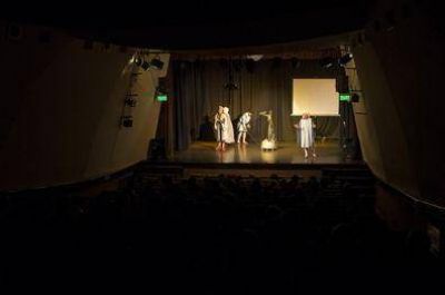 Un teatro hist�rico vuelve al ruedo