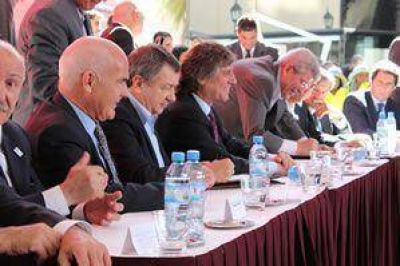  Gestionar�n U$s 80 millones para peque�os vi�ateros