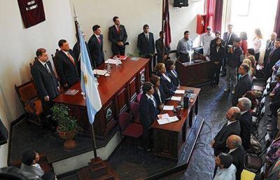 El ministro de Gobierno particip� del mensaje del intendente Miguel Isa al HCD