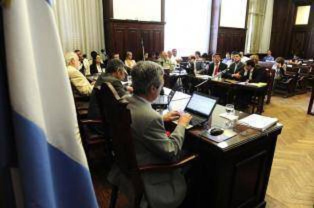 Los jueces hablan de un "circo pol�tico"