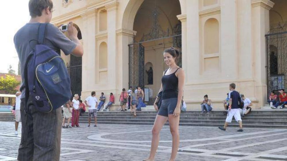 Para el "finde" extralargo de Semana Santa, hay hoteles que no toman pasajeros por s�lo un d�a