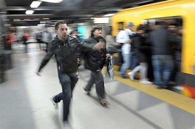DEUCO rechaz� el tarifazo de Macri en el Subte y pidi� la nulidad de la Audiencia P�blica