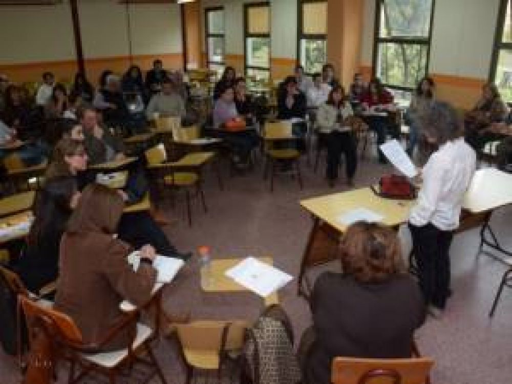 Docentes universitarios exigir�n un incremento salarial que llegue al 30%