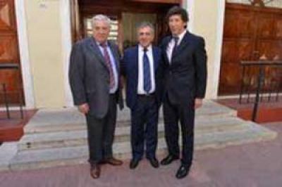 El intendente Cariglino visit� a Gustavo Posse en su distrito