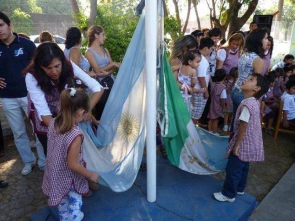 Desde Makall� Provincia inaugura el ciclo lectivo 2013 del Nivel Inicial