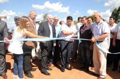 El Gobernador y el Presidente del INTA inauguraron la Planta de Sustrato Misionera en San Vicente