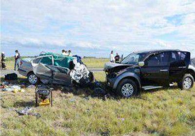 Tres integrantes de una familia de Neuqu�n mueren en choque frontal 