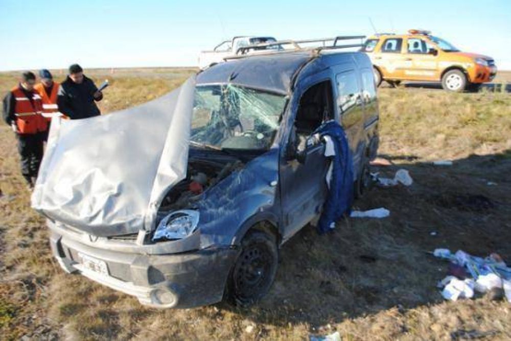 Fatal vuelco dej� como saldo un muerto y tres personas heridas