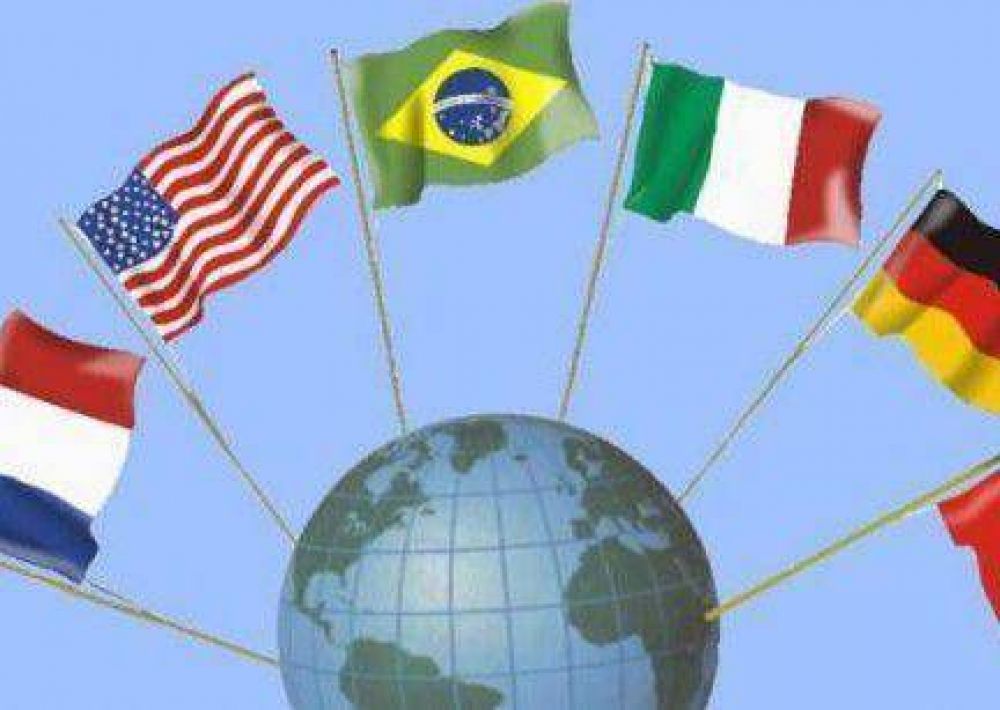 Docentes y estudiantes de los Institutos de Idiomas parten a Estados Unidos