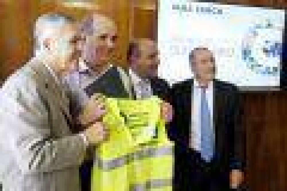 Se construir�n, en el hospital local, 25 nuevos consultorios externos