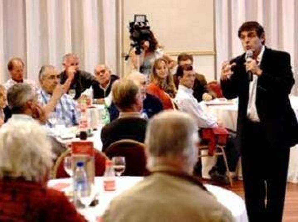 Seggiaro vaticina un 2013 con crecimiento, pero m�s inflaci�n