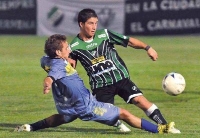 A Villa Mitre no le hablen de resignaci�n: gan� y sigue peleando