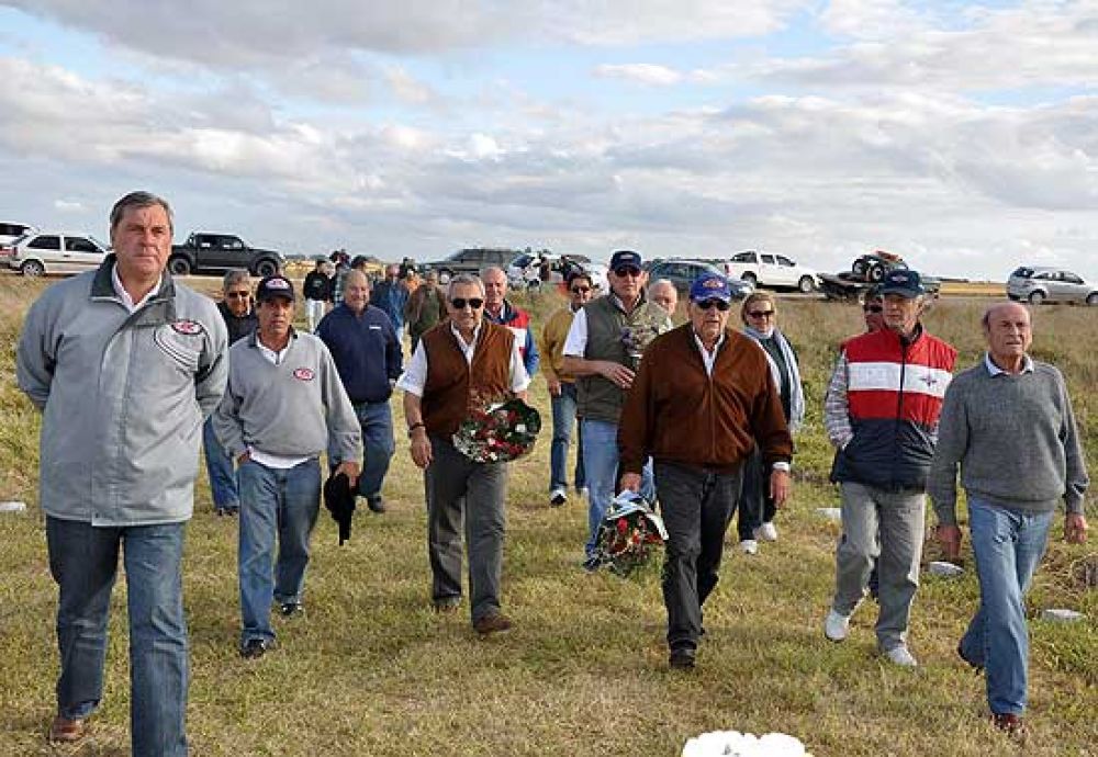 Emocionante homenaje a Juan G�lvez en el �Camino de los Chilenos�