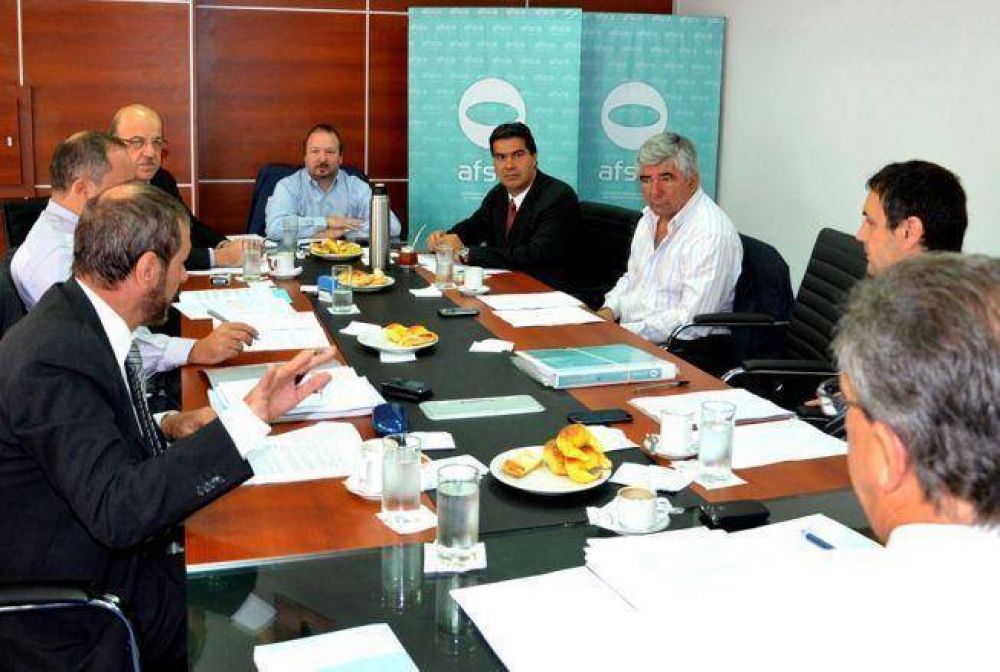 La AFSCA autoriz� la venta de C5N y Radio 10 a Cristobal L�pez