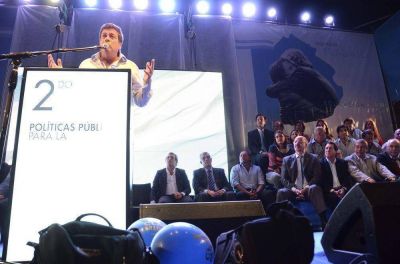 EL INTENDENTE DE LAN�S, DAR�O D�AZ P�REZ EN EL SEGUNDO PLENARIO DE POL�TICAS P�BLICAS PARA LA PROVINCIA DE BUENOS AIRES