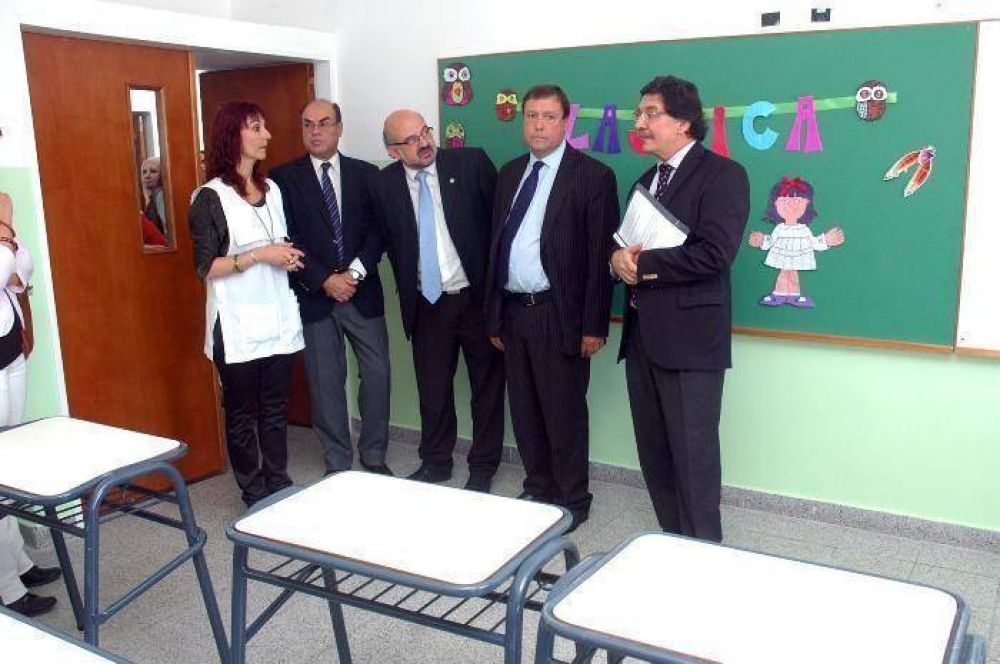 La primaria 297 de Viedma tuvo su d�a de estreno