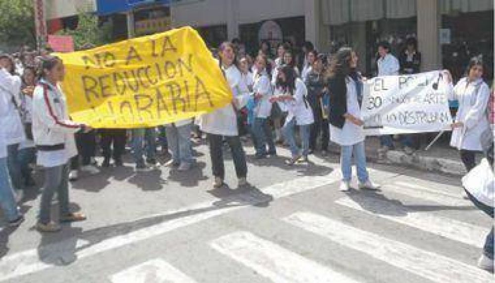 M�s reclamos por los posibles cambios en la Polivalente de Arte