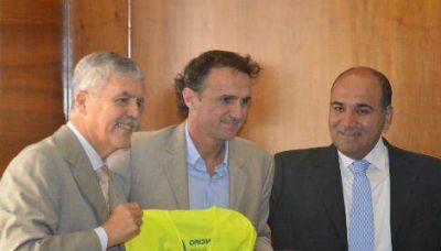 Katopodis y De Vido firmaron un convenio de obras p�blicas y pavimentaci�n