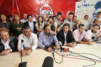 La candidatura a senador de Rozas fue oficializada por Convergencia Social