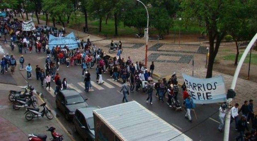 Barrios de Pie se moviliza por el costo de la canasta familiar