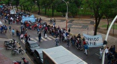 Barrios de Pie se moviliza por el costo de la canasta familiar