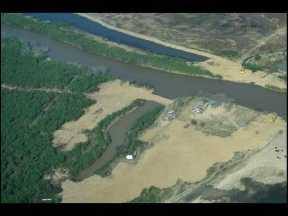 No se detiene la construcci�n de diques en las islas victorienses