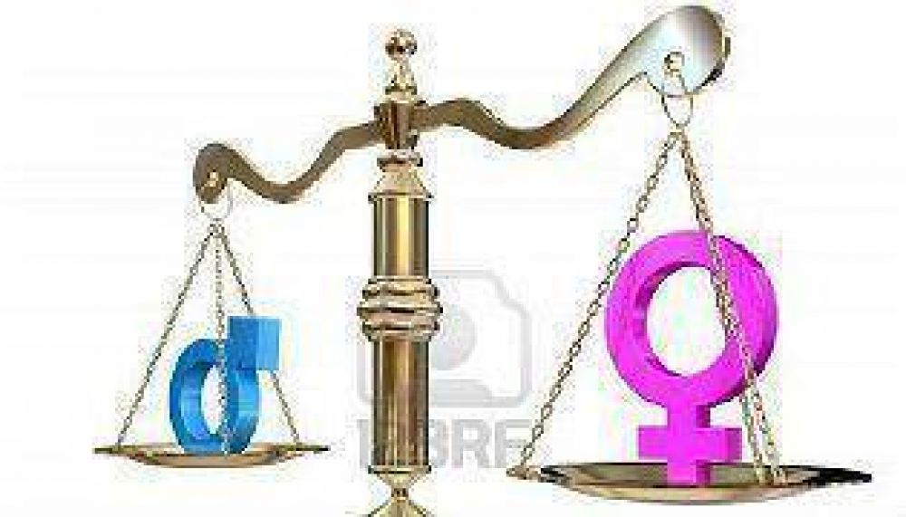 Justicia porte�a con mirada de mujer