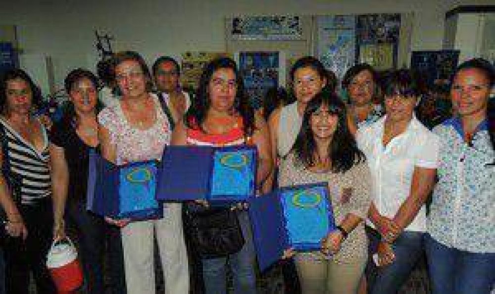 Mujeres de la Federaci�n 17 de octubre recibieron reconocimiento