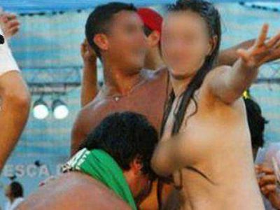 Esc�ndalo por foto de una mujer en topless durante una fiesta en Concordia 