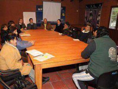 El Frente de Gremios Estatales se reunir� ma�ana a la tarde con representantes del gobierno de Jujuy