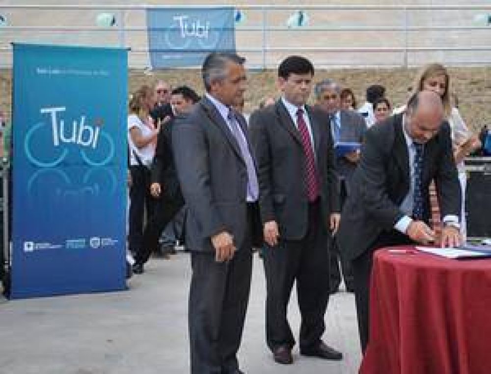 TuBi: compran 3.900 bicis y firman inicio de ciclov�as 11 municipios	