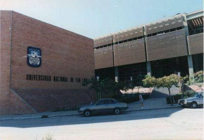 UNSL: docentes piden incremento salarial del 30 por ciento