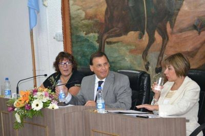 Cr�ticas al discurso del intendente en el Concejo Deliberante