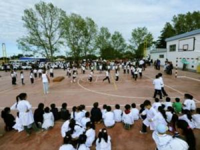 Inauguraron tres playones deportivos en escuelas de la capital puntana