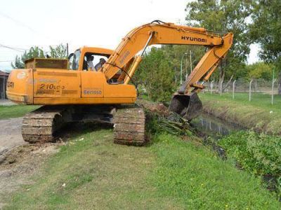 Tareas hidr�ulicas en Villa Nueva