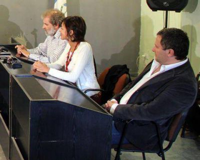 Cr�ticas de la oposici�n al discurso del intendente