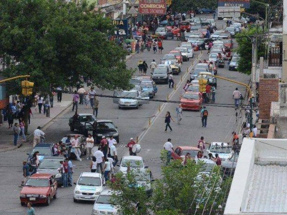 Hoy aumenta la tarifa de los taxis y remises