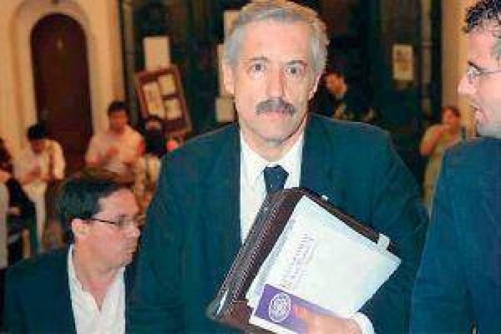 El poderoso empresario Julio Colombres escuchar� hoy los cargos en su contra